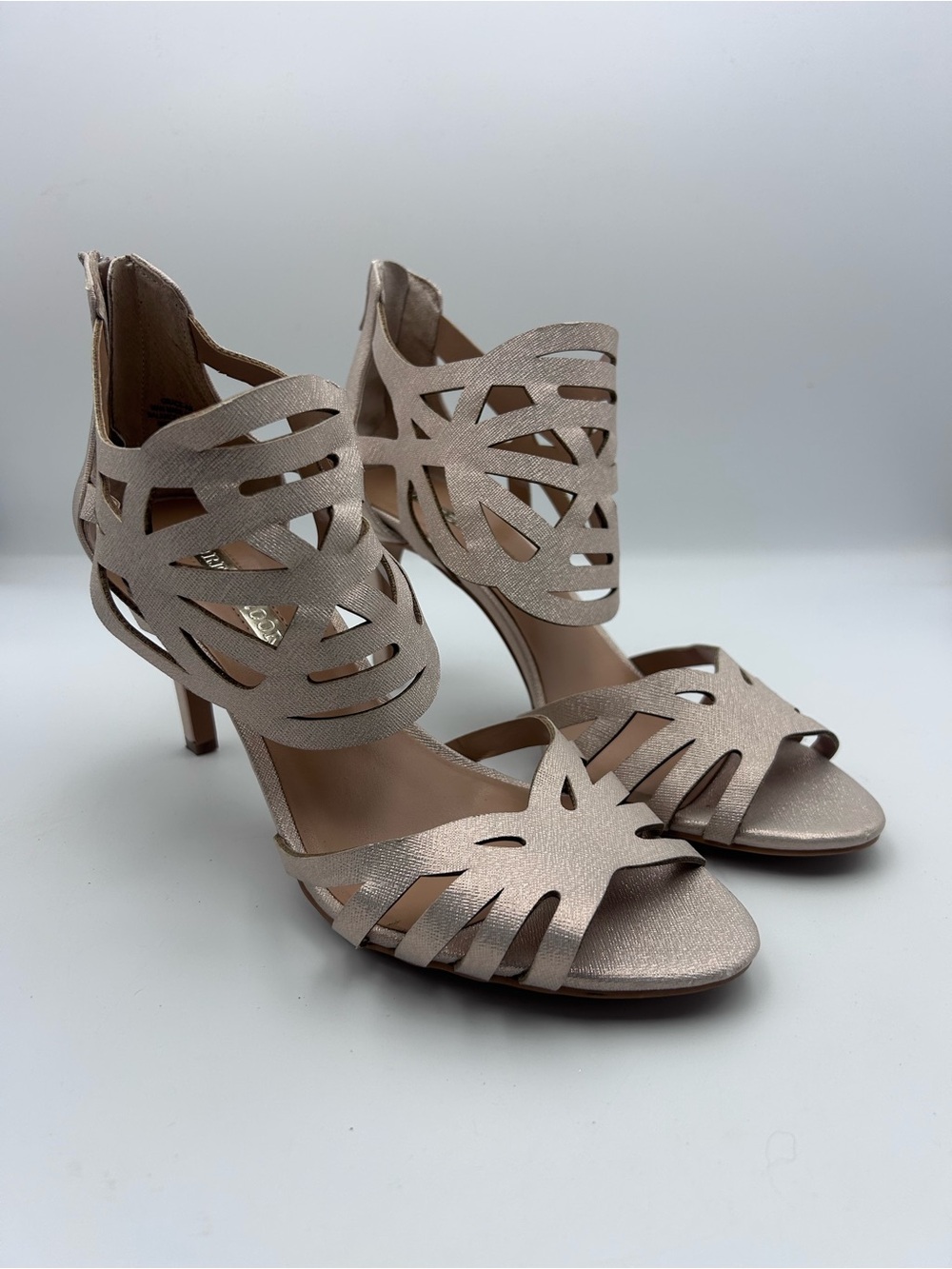 Audrey Brooke Champagne Metallic Cutout Heels – Women’s Dress Sandals – Size 9.5